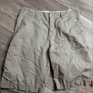 Free Press Men's Khaki Flat Front Shorts